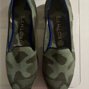 NEW - Rothy's Olive Camo Women's Flats